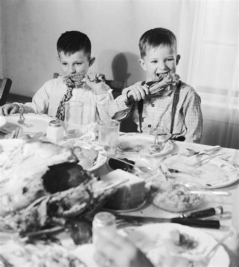 9 Thanksgiving Traditions We Wish Would Come Back Vintage