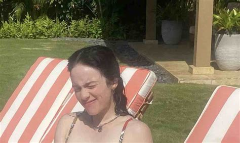 Billie Eilish Shows Body In Pool Swimsuit Photo Punk Rocker