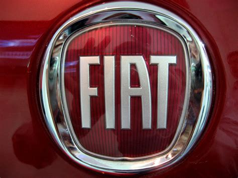 Découvrez Le Nouveau Logo De Fiat