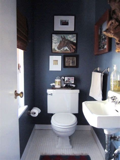 Using hardwood flooring in a white and grey bathroom is also an excellent way to create a contrasting look. Eye Candy: 10 Bathrooms That Have Gone To The Dark Side ...