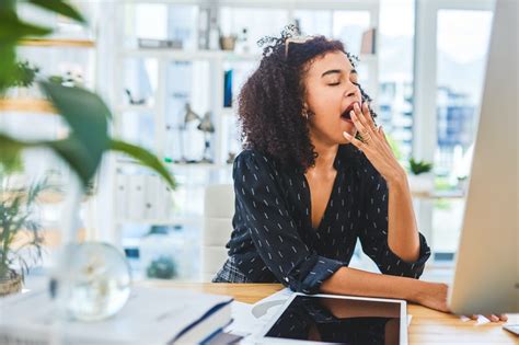 What Burnout Does To Your Brain According To An Expert