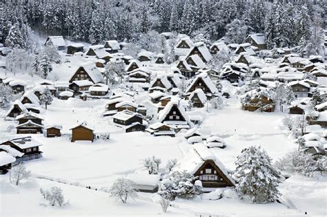 Japon Découvrez Shirakawa Gō Un Village Au Décor Féérique Qui Se
