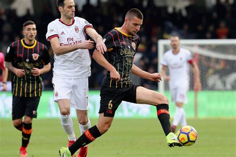 Consultez les cotes, statistiques et confrontations pronostic ac milan benevento. AC Milan vs Benevento: How to watch, lineups, preview, and ...