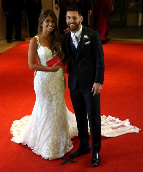 Lionel Messi Gets Married In Hometown Inside Pics Whos Who Attended