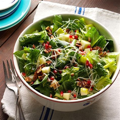 Wendy S Apple Pomegranate Salad Recipe Taste Of Home