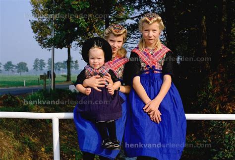 dutch costumes staphorst colour 1984 2019 dutch clothing fashion cuba photography