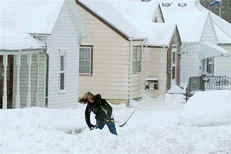 Snowstorm US: blizzard heads north, but Southwest still digging out - CSMonitor.com