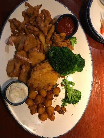 The only downside is that my order sat with. Red Lobster, Toronto - 20 Dundas St W, Old Toronto ...