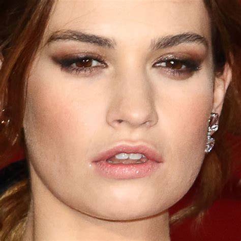 Lily James Makeup Photos And Products Steal Her Style