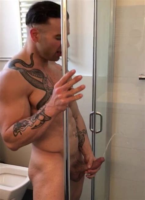 Gay Porn Behind The Scenes Bodybuilder Max Hilton Fucks Kike Gil