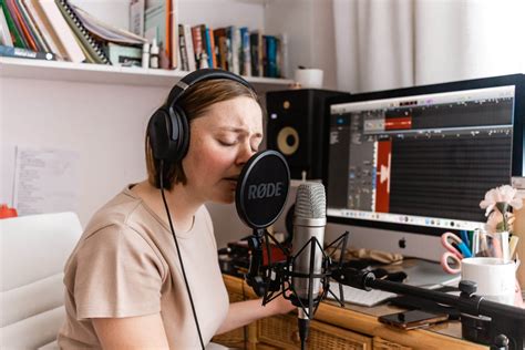 What To Look For In A Voiceover Artist Audio Buzz