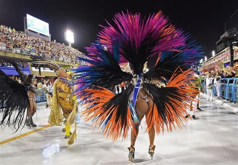 brésil rio le carnaval enflamme le sambodrome tribune de genève
