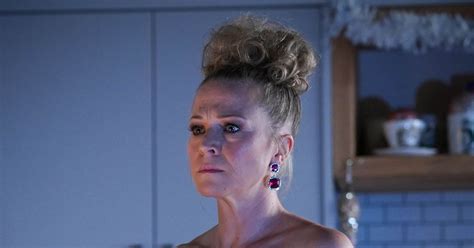 Eastenders Kellie Bright S Glam Snaps Braless Display Sexy Star Wars And Black Corset Daily