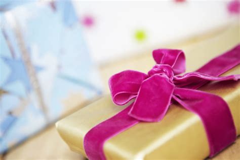 Jun 16, 2021 · gift card promotions can be beneficial for driving sales, customer loyalty and brand awareness, as well as engaging new markets. 2019 Gift Card Bonus Offers - Restaurants and Retail ...