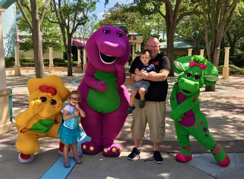 “a Day In The Park With Barney” Leaving Universal Orlando Resort