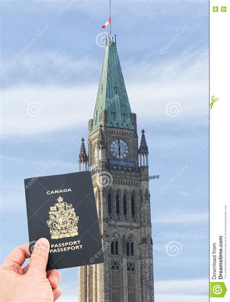 Velg blant mange lignende scener. Canadian Flag Flies At Half Mast Stock Photo - Image of ...