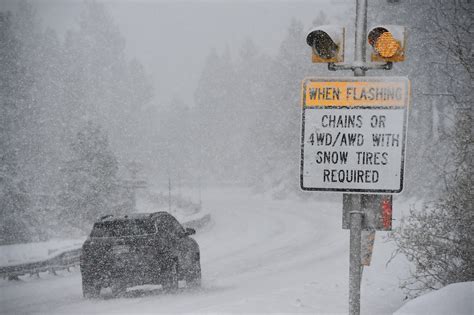 Sierra Snow Closes Tahoe Schools Snarls Mountain Traffic Las Vegas