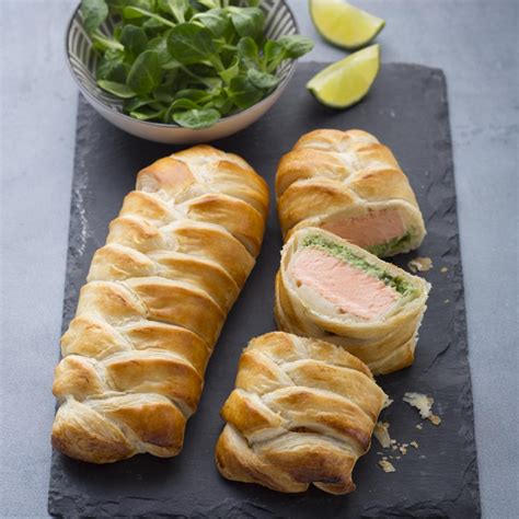 Place puff pastry sheet on a lightly floured work surface and roll to a 12 x 9 rectangle. Salmon Fillet in Puff Pastry | Wewalka