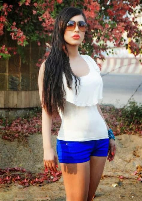 30 Photo Of Hot And Sexy Model Naila Nayem Bangladeshi Sunny Leone
