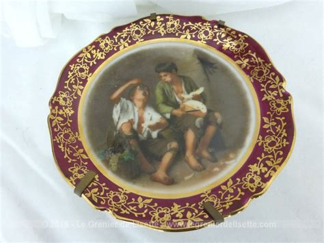 Assiette miniature à poser en porcelaine de Limoges représentant Le