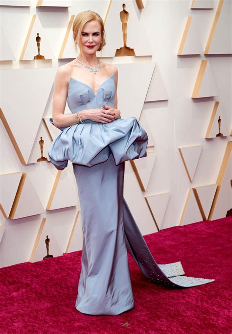 Oscars Red Carpet 2022 Nicole Kidman Brings Classic Hollywood Glamour