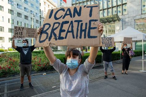 Recarsi all'appuntamento presso la sezione consolare. "Giustizia per George": a Milano protesta sotto il ...