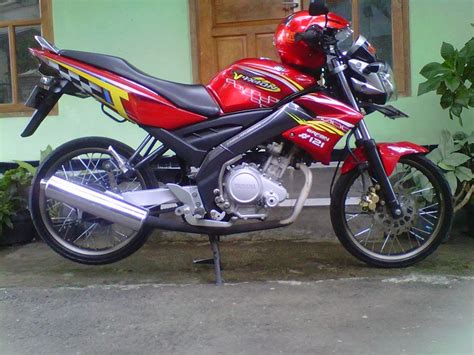 Sorry gaes udah 2 minggu kaga uplod hihi. Yamaha Vixion Berkaki Jari-Jari | Yamaha Vixion Modification