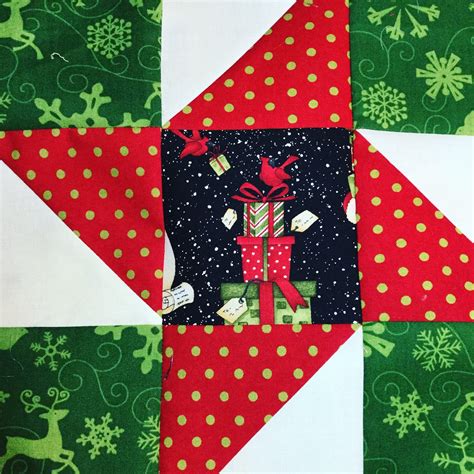 Craftication Block Of The Month Christmas Quilt