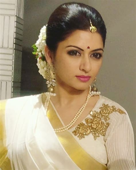 Bhagyashree Beautiful Hd Picsimageswallpapers Actress World
