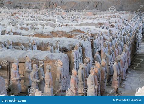 the terracotta army warriors at the mausoleum of sculptures depicting the armies of qin shi