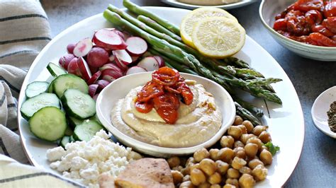 Here are two hundred and fifty delicious, authentic recipes that showcase the vibrant flavors and healthful variety of vegetarian middle eastern cooking. Vegetarian Midle Eastern Recipes Main Dish / Best ...