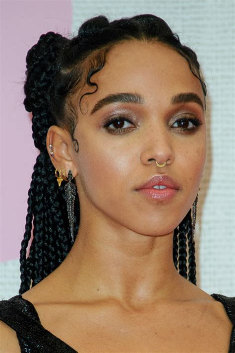Fka Twigs Straight Mini Braids Hairstyle Steal Her Style
