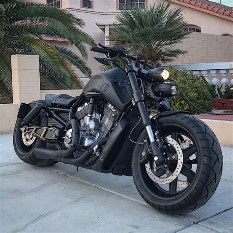 Harley Davidson Demon Rides On Massive 360 Rear Wheel Makes Everything