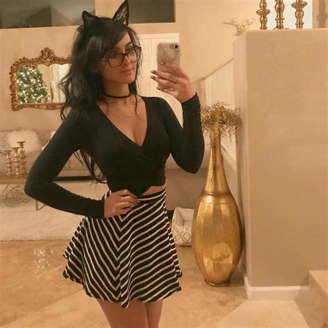 Pin By Luna Salvatore On Sssniperwolf Sssniperwolf Gamer Girl Outfit
