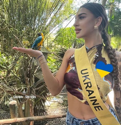 Ukraine Beauty Queen Paired With Russian At Pageant Jokes That Even Parrots Hate Putin Daily Star