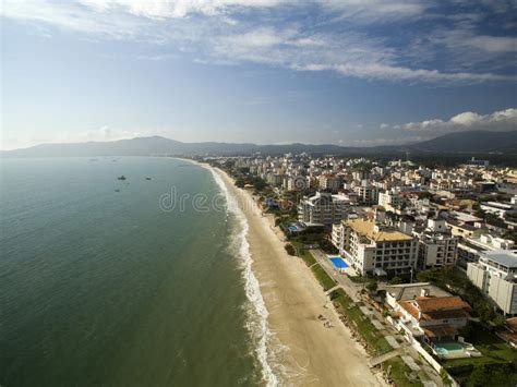 Последние твиты от prefeitura de florianópolis (@scflorianopolis). Vogelperspektive Canavieiras-Strand In Florianopolis ...