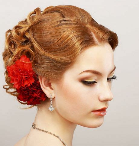 Any woman with short or medium hair can do the splendid half up! Pin up hairstyles for medium length hair