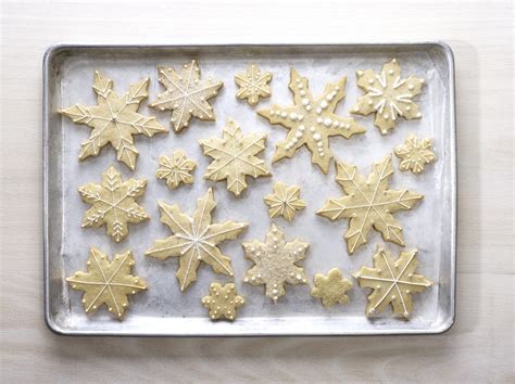 Everybody will be delighted by their look and taste. The Right Way to Make and Freeze Christmas Cookies ...