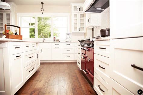 A guide for choosing a cabinet maker and what a cabinet maker should be measure by. White Kitchen w/ Red Oven | Custom kitchens, Custom ...