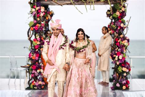 Pretty Nri Wedding With A Dash Of Simplicity And Style And A Bride In Pastel Pink Wedmegood