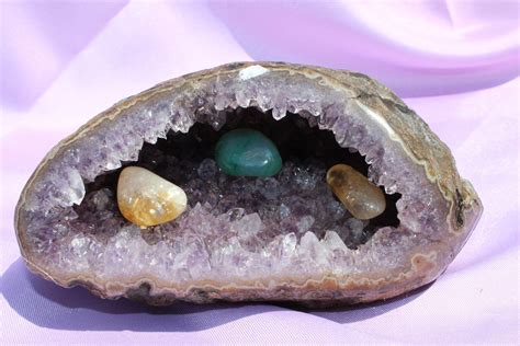 Mining one gives a single amethyst or rarely, a flawless amethyst. Amethyst Geode Crystal Cave Large Hollow Geode w/ druzy ...