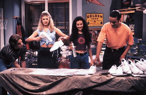 Things You Didnt Know About Your Favorite 90s Tv Shows