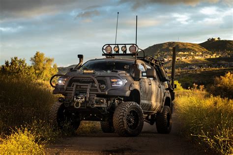 Modified 2013 Toyota Tundra 4×4 The Coolector