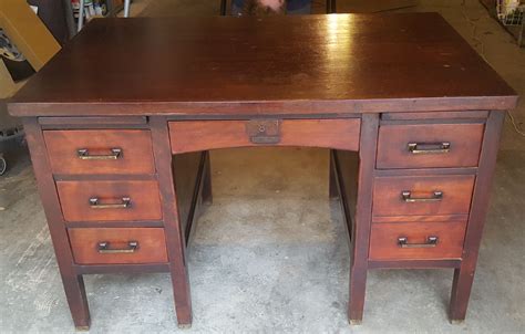 Solid Vintage Lincoln Desk Commercial Furniture Company Of Chicago