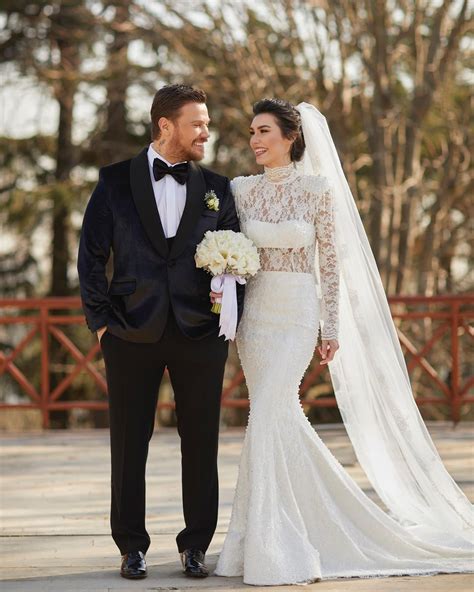Turkish Actress Burcu Kiratli Wedding Pictures