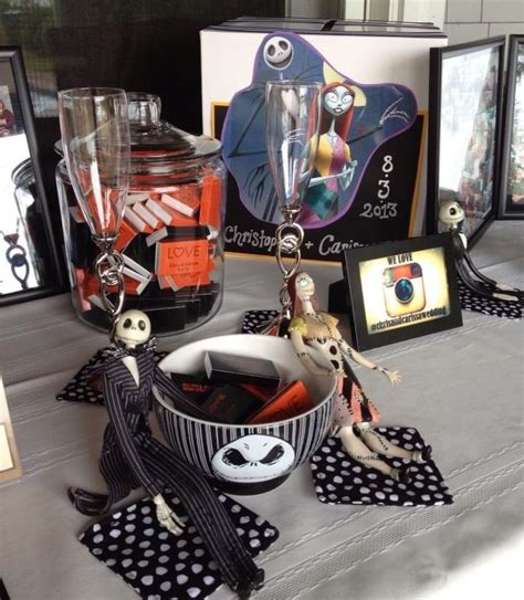 Christmas wedding themes nightmare before christmas wedding christmas birthday party fall wedding dream wedding wedding ideas gothic wedding horror wedding wedding ceremony. The Nightmare Before Christmas Wedding Theme