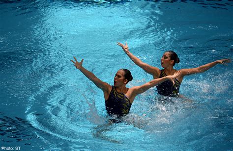 Malaysias Synchronised Swimmers Dance On Water News Asiaone