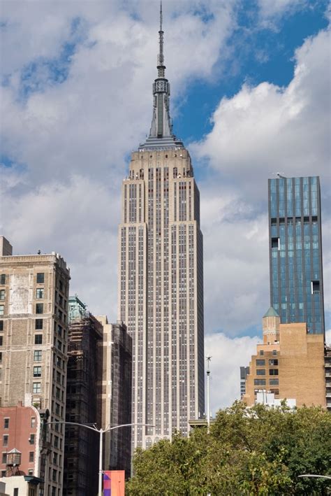 Wenige Das Layout Händler Empire State Building Höhe Meter Traurigkeit