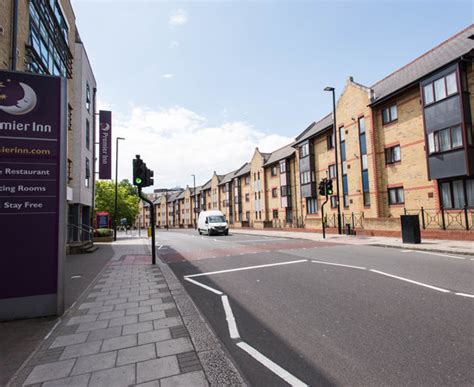 The premier inn london kew information and reviews page. Premier Inn London Kew Bridge Hotel - UPDATED 2018 Prices ...