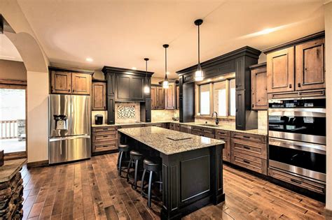 Monochromatic two tone kitchen cabinet. Pin by Cory Rimpson on House Stuff | Home decor kitchen ...